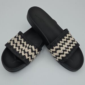 Universal Thread Women's Chloe Raffia Footbed Slides Sz 9